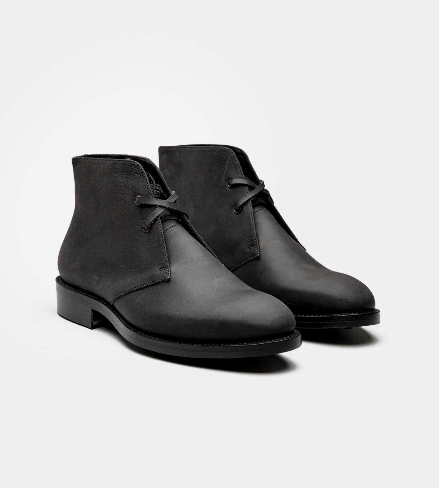 Hand-Welted Black Oiled Leather Chukka Boot