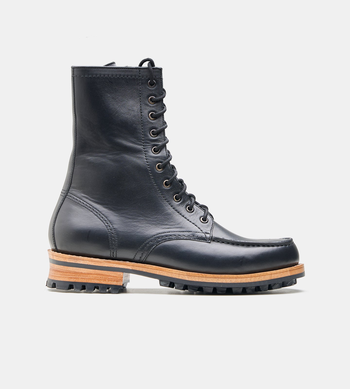 Heritage 8-Inch Moc Toe Boot with Bellows Tongue