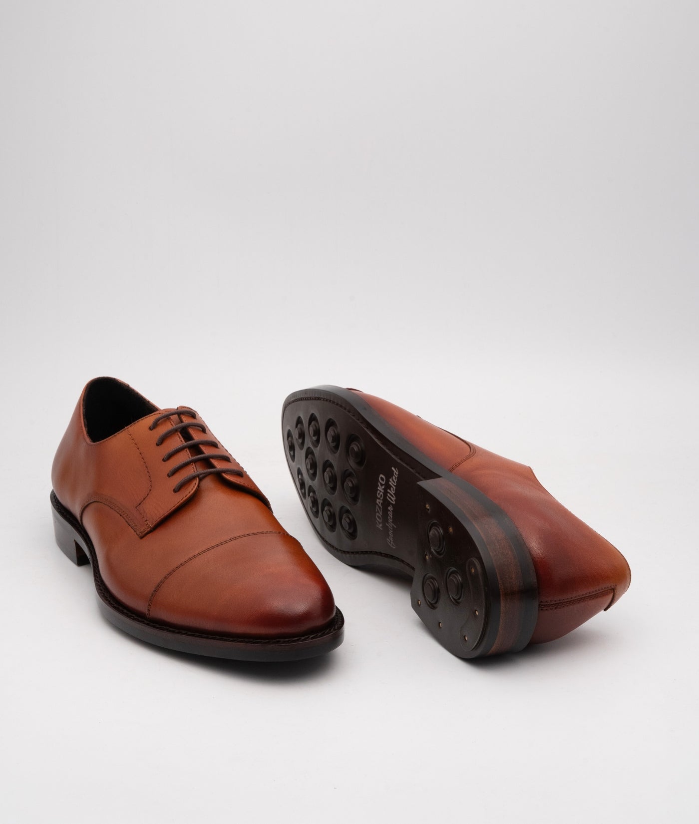 Hand Welted Classsic Tan Captoe Derby