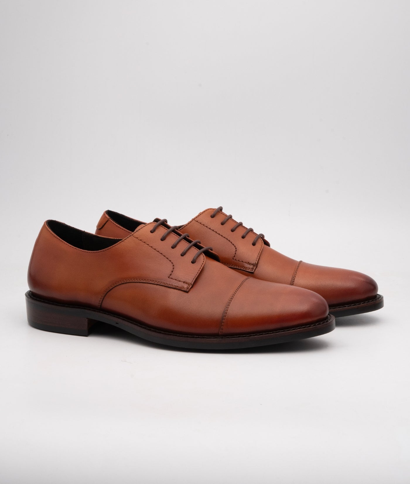 Hand Welted Classsic Tan Captoe Derby