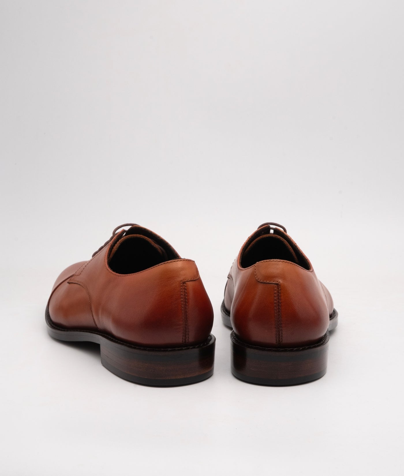 Hand Welted Classsic Tan Captoe Derby