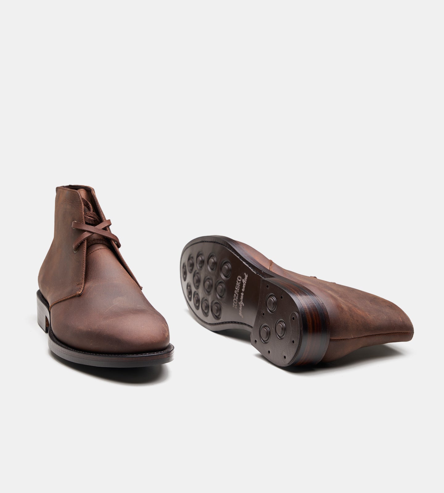 Hand-Welted Oil Pull-up Chukka Boot